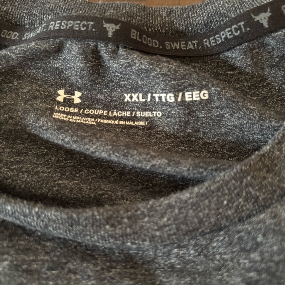 Under Armour Gray Loose Fit T-Shirt - Picture 4 of 4